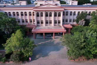 बारामतीतील प्रस्तावित ७२ कोटींच्या 'न्यायतीर्थ' न्यायालयीन संकुलाचे आर्किटेक्चरल रेंडरिंग